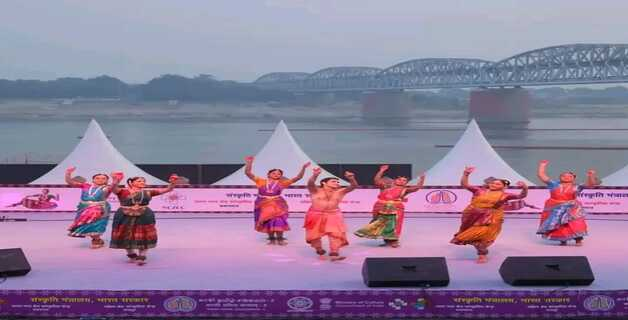 नमो घाट बना सांस्कृतिक कार्यक्रमों का केंद्र
